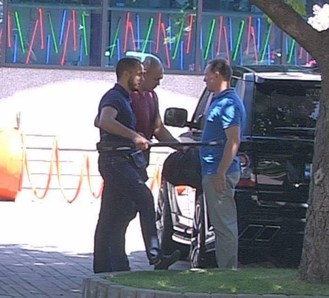 Син кандидата в нардепи Загіда Краснова напав на комунальників у Дніпрі