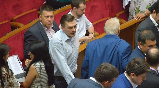 ЛЮДИ ПАШИНСЬКОГО ПОГРОЖУЮТЬ НАРДЕПАМ ДОБРОДОМОВУ І СОБОЛЄВУ