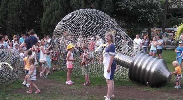 В Крыму установили памятник блэкауту (ВИДЕО)