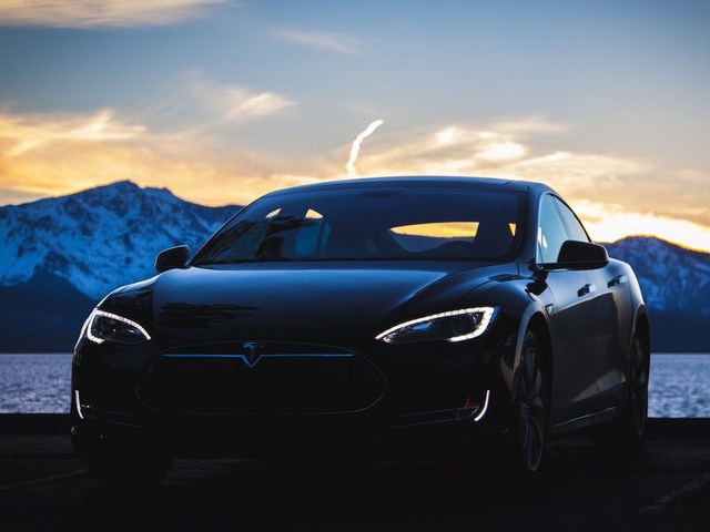 Автопилот убил человека: кого винить?