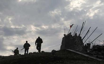 Пытаясь сбежать с Донбасса, российские солдаты дерутся, стреляются и взрывают гранаты