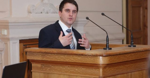 Афера по-украински. Глава правления «Студенты за границей» Д.Булаев втянул в скандал министра Нищука и сумского депутата Салатенка