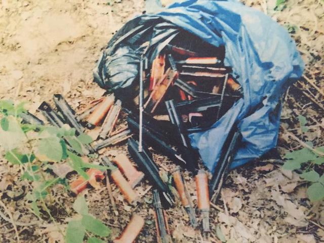 Арьев показал, как сейчас выглядят оружие экс-"беркутовцев", из которого расстреливали Евромайдан