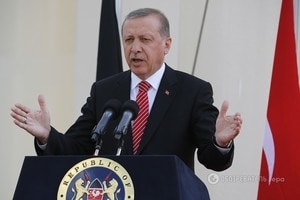 Эрдоган попросил у Германии политического убежища