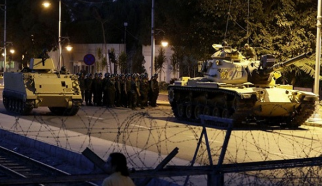 Россия обеспечивала путчистам в Турции спутниковую связь и координировала действия авиации — разведывательная компания Stratfor