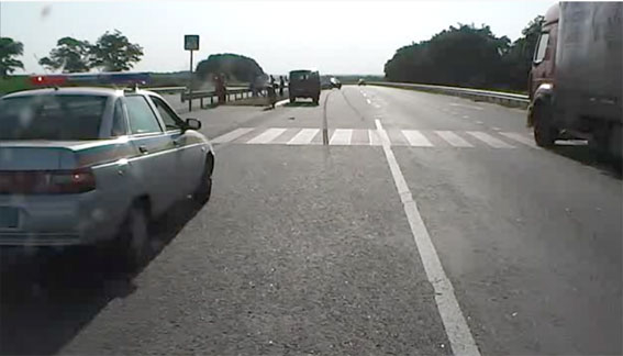 Автомобиль сбил 7-летнего мальчика на пешеходном переходе на Полтавщине