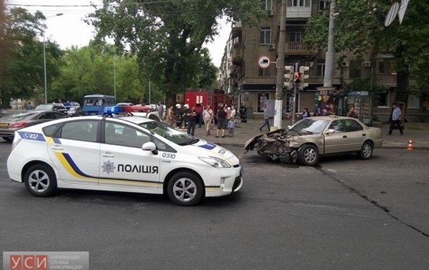 В аварии в Одессе пострадала жена известного комика