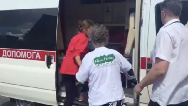 В перепалке на Нивках активисты побили местных жителей (видео)