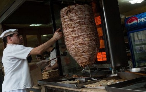 Массовое отравление шаурмой в Измаиле: количество пострадавших увеличивается