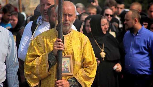 Появилось видео захода скандального Крестного хода в Киев (ВИДЕО)