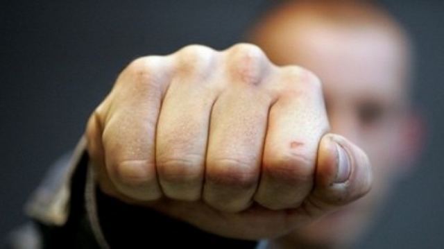 Война на Донбассе: сети взбудоражило видео жесткого инцидента в Павлограде