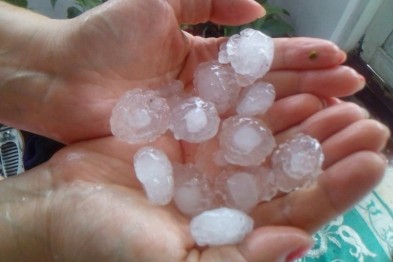 На Тернопільщині випав величезний град. Збитки підраховують