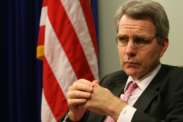 Олигархи в Украине сейчас ослабли, - Пайетт