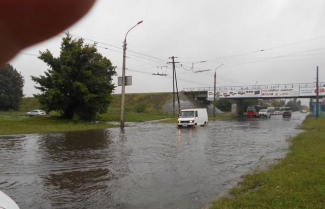 Сильна злива затопила Черкаси