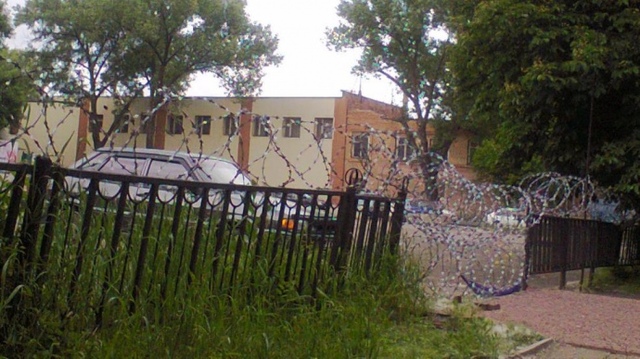 Житель Донецька: Нас змушують марширувати і кричати, як у нас круто