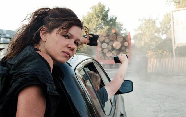 "Дуже болить": Руслана показала, как "варвары" вырубают лес в Карпатах