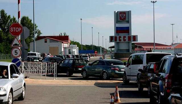 Ситуация на КПВВ в Крыму ухудшается, границу контролируют военные