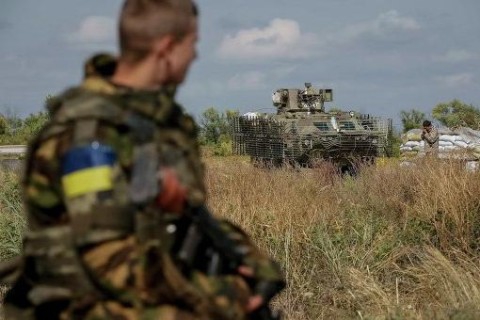 Военное положение вместо АТО: какие изменения почувствуют украинцы