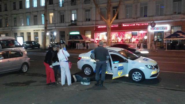 В Одессе на встрече с акционистом Павленским Адольфыч устроил поножовщину. Погиб охранник