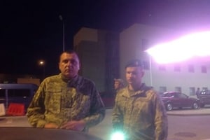 Пограничники забрали у Монтян паспорт, не выпустив из Украины