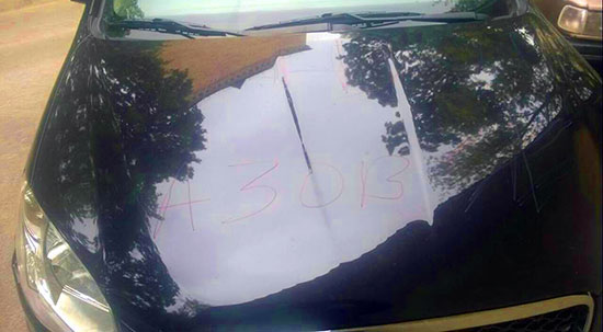 Бойцы АЗОВА изуродовали в Киеве машину адвоката Виктора Смалия