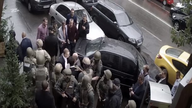 Конфлікт між НАБУ і ГПУ набирає обертів: з’явилось відео сутички