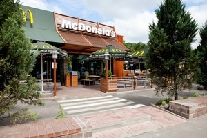 Языковой скандал в Харькове: в McDonald’s отказались обслуживать клиентов на украинском