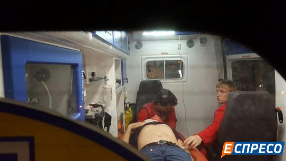 На Хрещатику таксі збило пішохода