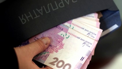 За годы независимости зарплата президента Украины выросла в 100 раз