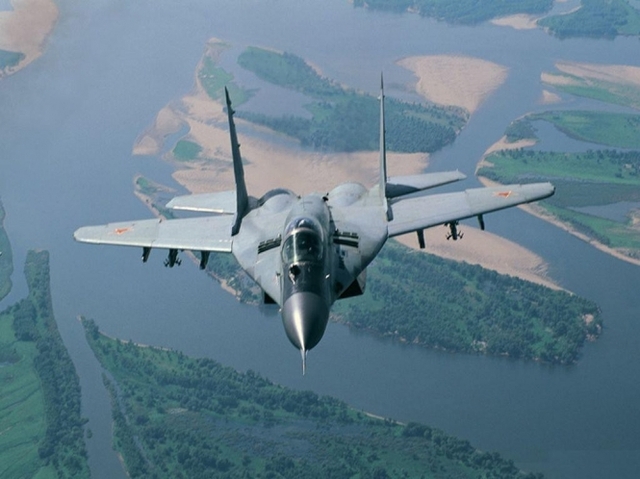 Росія оголосила двохвилинну бойову готовність для літаків біля українського кордону