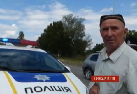 Патрульні в Івано-Франківську збили дідуся на велосипеді