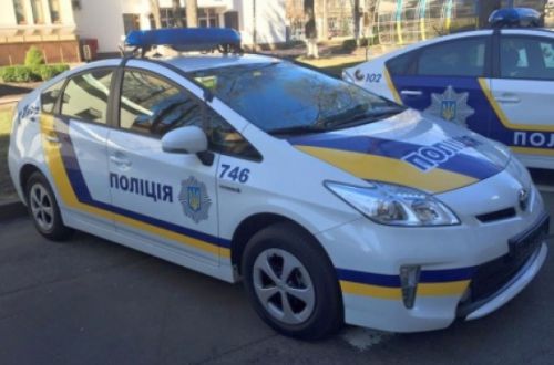 В Харькове полицейский украл 2000 долларов у водителя