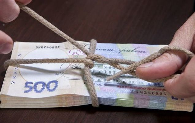 С сегодняшнего дня украинцы могут сообщать онлайн о вранье в декларациях чиновников