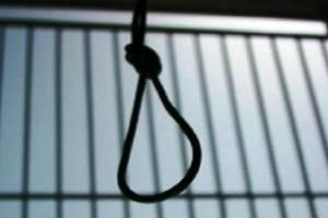 Мужчина, зарубивший топором невестку, внука и двух соседей, повесился в камере