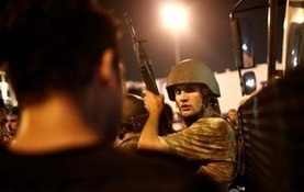 Совсем скоро: прокремлевский политолог поразил прогнозом о Майдане в России