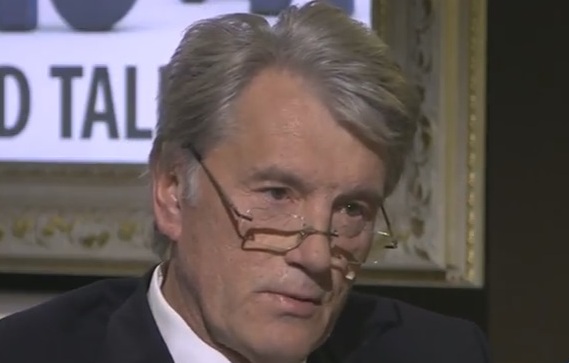 Ющенко прокомментировал свое фото в соцсетях на столичном блошином рынке