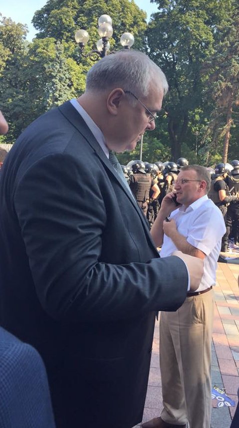 Недолюстрированный Валендюк всплыл в прокуратуре Крыма "в экзиле"