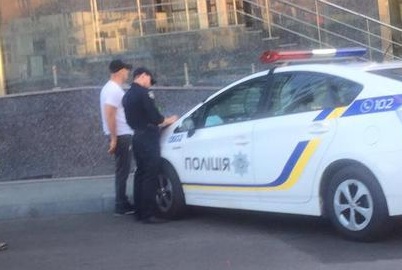 Патрульная полиция оштрафовала Киву за неправильную парковку. ФОТО