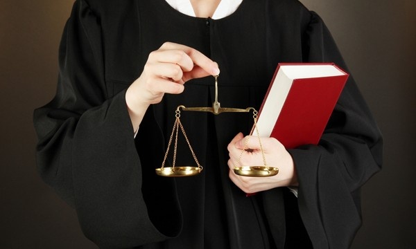 Держава витрачає на суддів, які тимчасово не працюють, 90 мільйонів гривень на рік