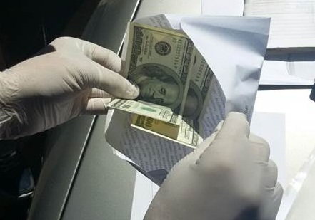 Избежать депортации из Украины можно всего за две тысячи долларов