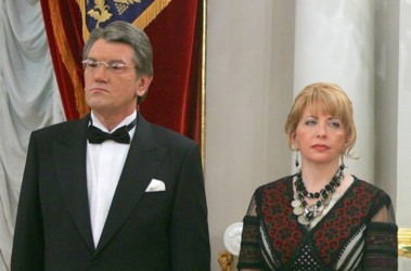 Сім’я Ющенка витратила 20 млн доларів благодійних коштів на приватну клініку – ЗМІ