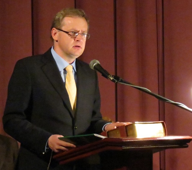 Трускавецький мер Кульчинський та його посіпаки отримали матеріальну допомогу на більшу суму, аніж виділили на доплати освітянам