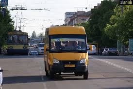Кому належать маршрутки у Чернігові