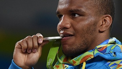 Жану Беленюку дважды "забанили" выдачу шенгенской визы