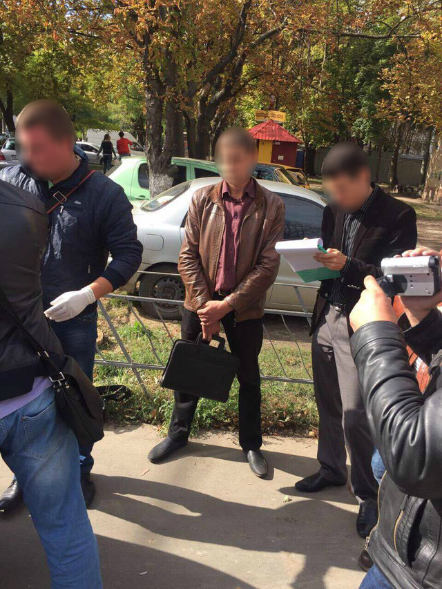 Прокуратура поймала на взятке начальника Березовского лесхоза