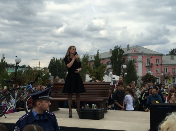 Ольга Фреймут «размазала» бердянскую власть и обвинила в наживе на школьном питании