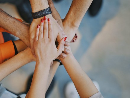 Порошенка просять заборонити хрещення дітей