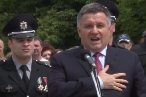 Презумпция правоты полицейского противоречит Конституции: полиция не является источником власти