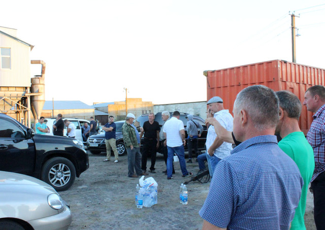 Что реализуют активисты Радикальной партии Ляшко на Днепропетровщине: рейдерство или хитроумную схему ухода от налогов?