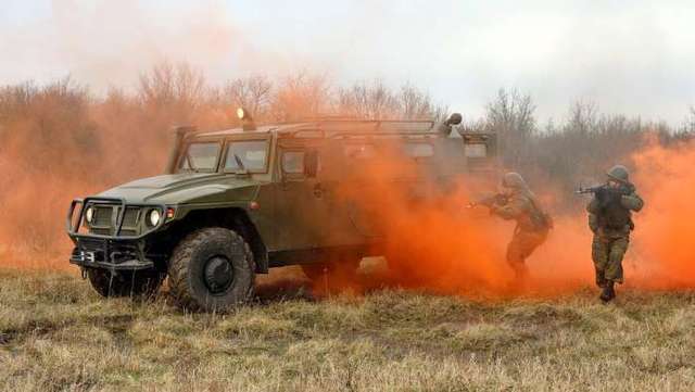 Россия перебросила в Луганск четыре «КамАЗа» с спецназом ГРУ